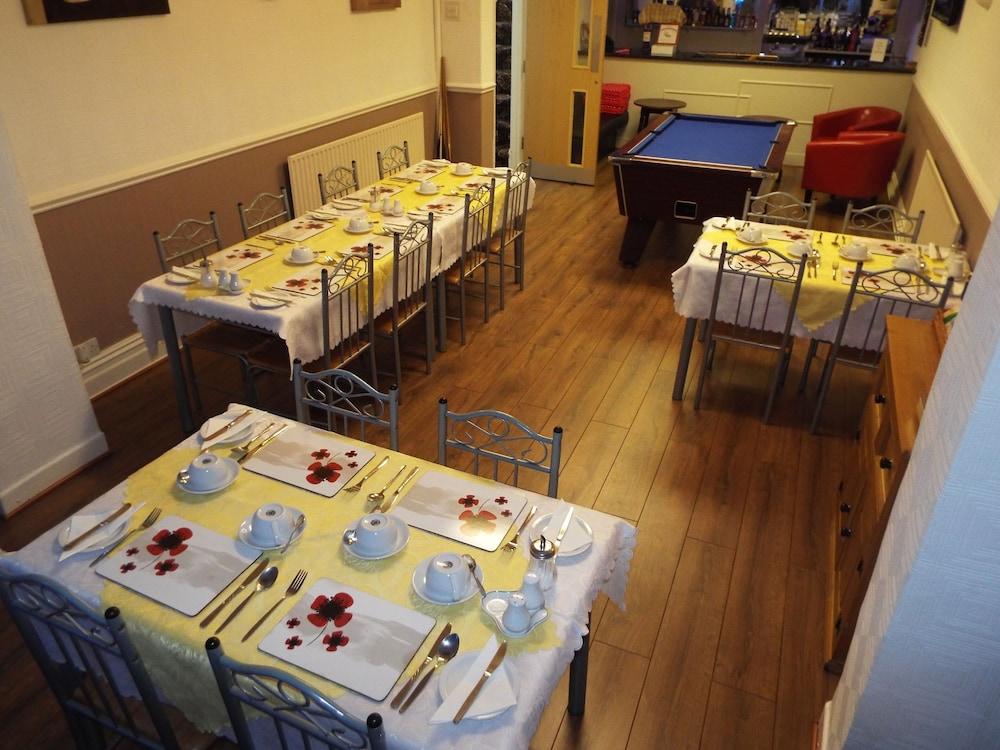 Tudor House Blackpool Extérieur photo