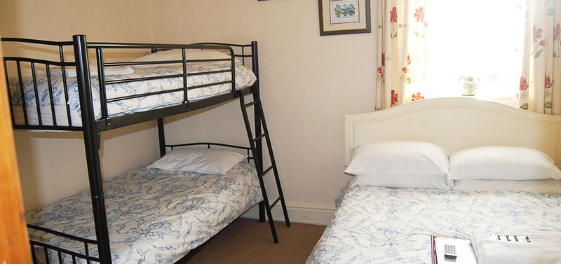 Tudor House Blackpool Extérieur photo